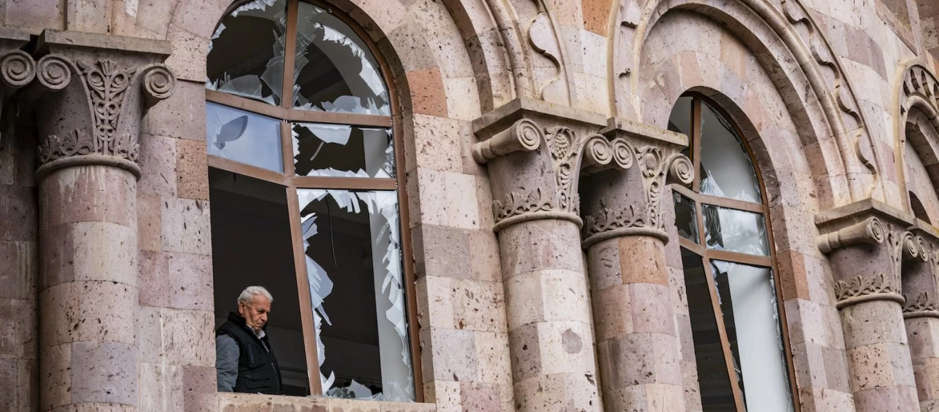 Ναγκόρνο-Καραμπάχ: Τουρκικές τακτικές από τους Αζέρους - Καταστρέφουν μνημεία των Αρμενίων